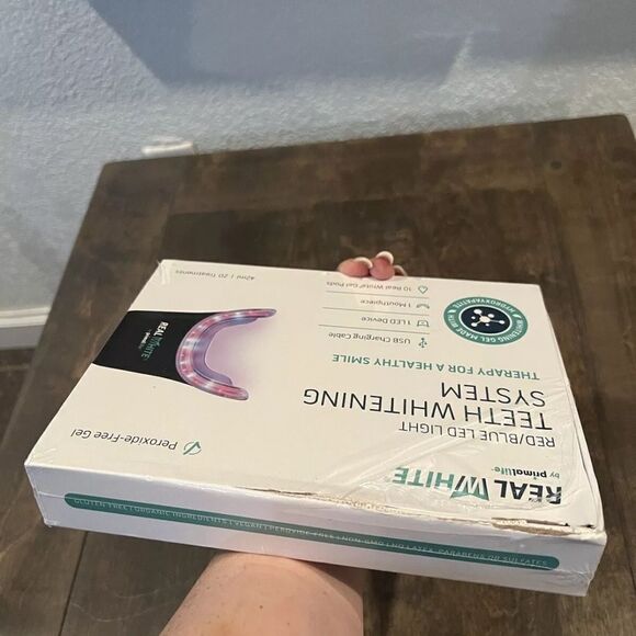 Primal Life Organics Natural Teeth Whitening System Red and Blue LED - Picture 8 of 12